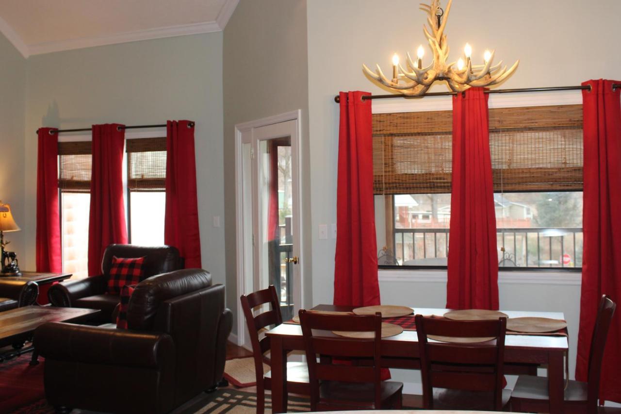Spacious Downtown Condo Walking Distance To Downtown Gatlinburg Sleeps 6 Guests Exterior photo